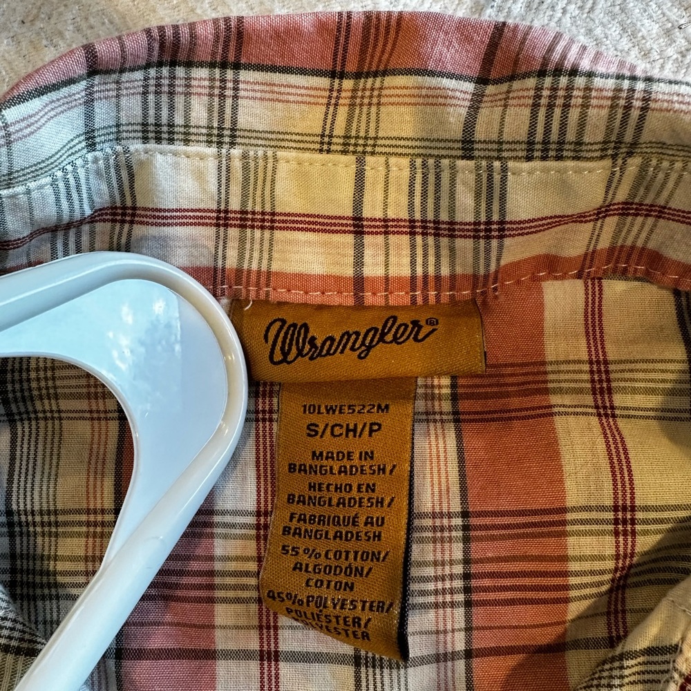 Wrangler Women’s Red and Cream Plaid Shirt Size Small - Picture 4 of 4